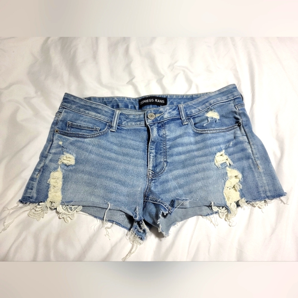 Express ultimate stretch distressed denim short